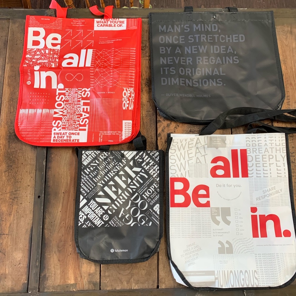 Lululemon reusable bags